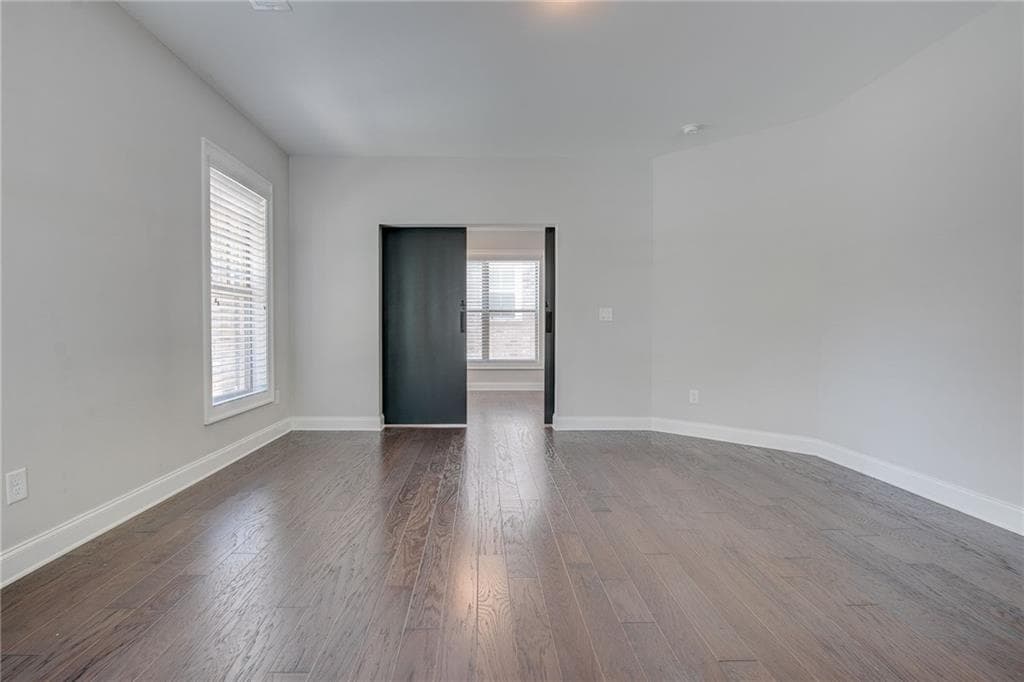 4 bedroom, 4 bathroom, 3,156 sq ft single family residence for rent at 640 Hanlon Way, Alpharetta, GA 30009 for $5,500 a month — photo 7