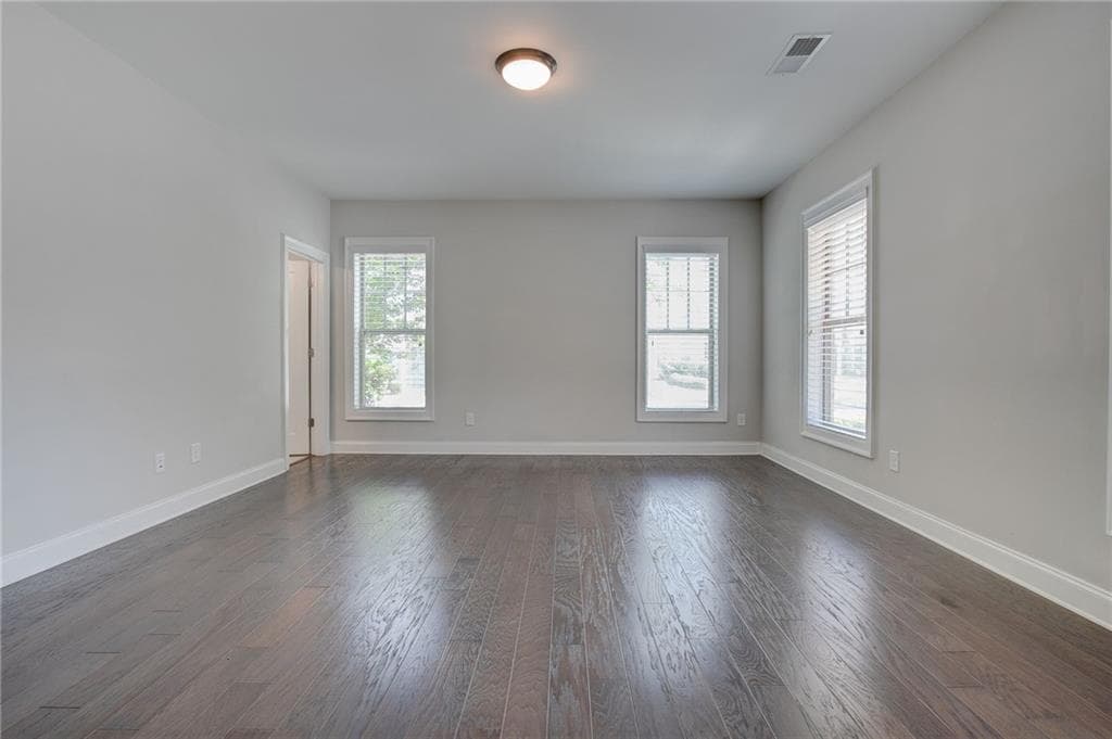 4 bedroom, 4 bathroom, 3,156 sq ft single family residence for rent at 640 Hanlon Way, Alpharetta, GA 30009 for $5,500 a month — photo 8