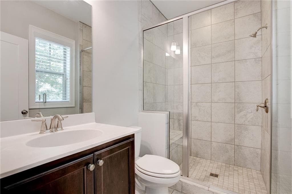 4 bedroom, 4 bathroom, 3,156 sq ft single family residence for rent at 640 Hanlon Way, Alpharetta, GA 30009 for $5,500 a month — photo 9