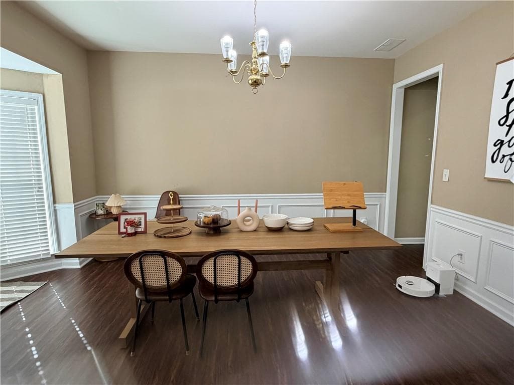 4 bedroom, 3 bathroom, 2,658 sq ft single family residence for rent at 609 Glen Creek Way, Buford, GA 30518 for $2,800 a month — photo 3