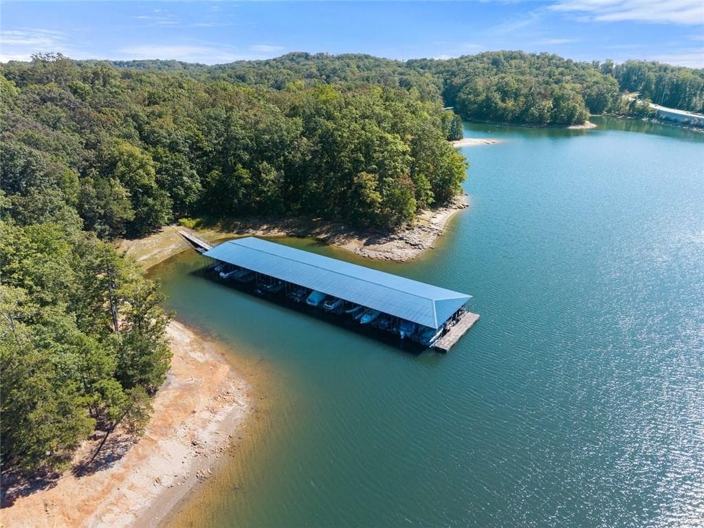 6 bedroom, 6 bathroom, 5,505 sq ft single family residence for sale at 6230 Leeward Tide Court, Cumming, GA 30041 — photo 4
