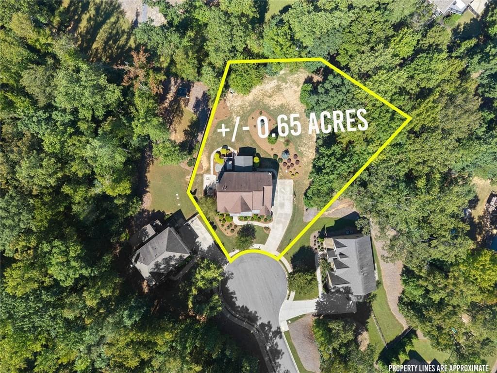 6 bedroom, 6 bathroom, 5,505 sq ft single family residence for sale at 6230 Leeward Tide Court, Cumming, GA 30041 — photo 6
