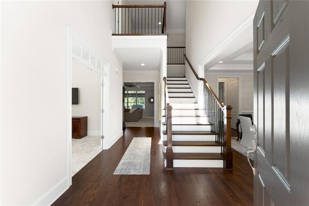 6 bedroom, 6 bathroom, 5,505 sq ft single family residence for sale at 6230 Leeward Tide Court, Cumming, GA 30041 — photo 7
