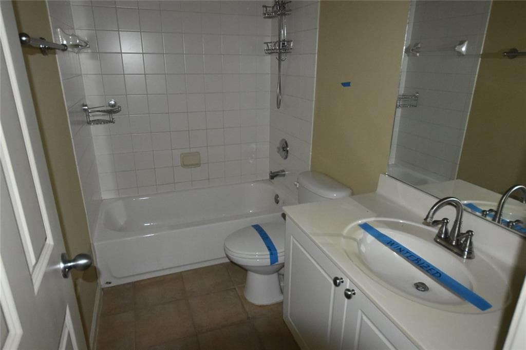 5 bedroom, 4 bathroom, 3,203 sq ft single family residence for sale at 4750 Heathcliff Way, Cumming, GA 30041 — photo 2