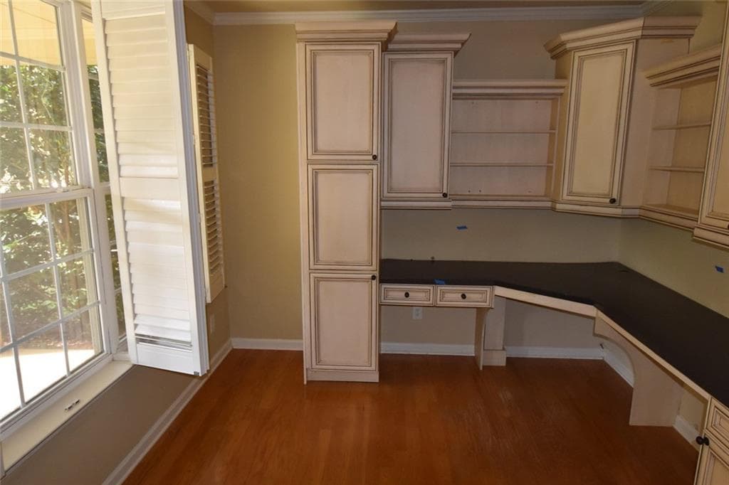 5 bedroom, 4 bathroom, 3,203 sq ft single family residence for sale at 4750 Heathcliff Way, Cumming, GA 30041 — photo 4