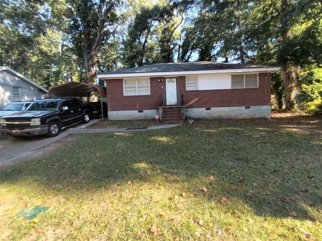 3 bedroom, 1 bathroom, 936 sq ft single family residence for sale at 121 N Lake Drive, Jonesboro, GA 30236