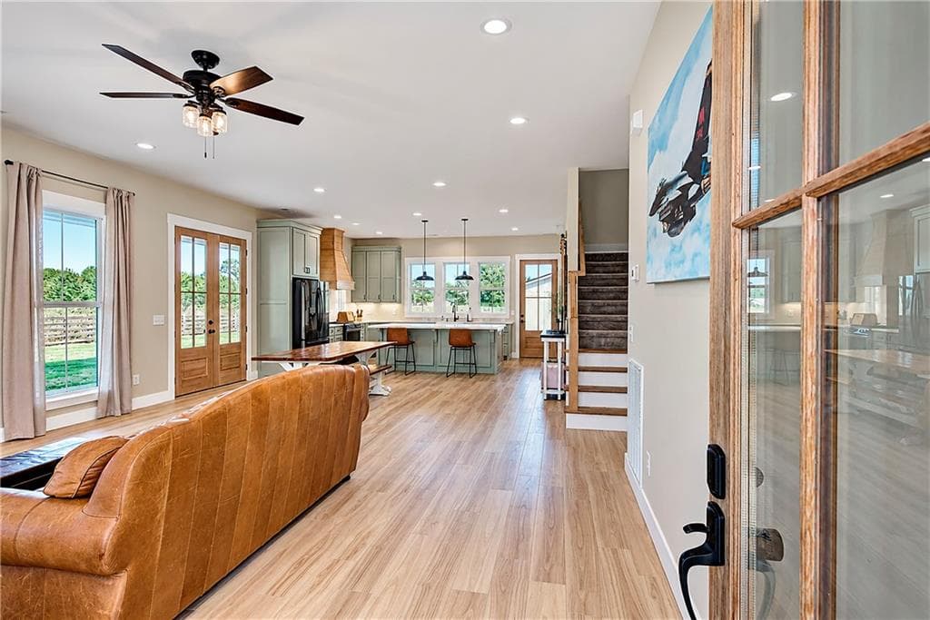 4 bedroom, 3 bathroom, 2,742 sq ft single family residence for sale at 554 Pendley Road, Calhoun, GA 30701 — photo 4