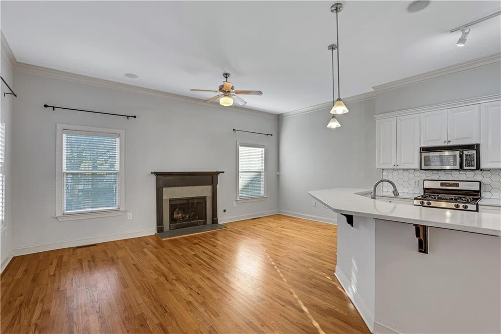 3 bedroom, 4 bathroom, 1,798 sq ft townhouse for rent at 225 Carlyle Park Drive, Atlanta, GA 30307 for $3,300 a month — photo 5