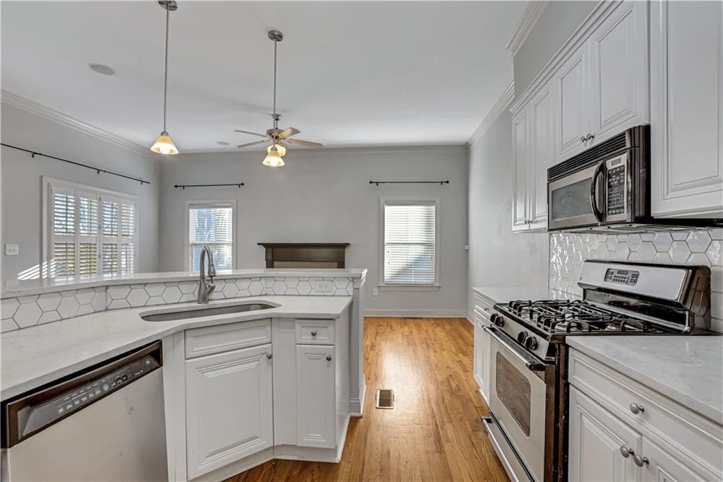 3 bedroom, 4 bathroom, 1,798 sq ft townhouse for rent at 225 Carlyle Park Drive, Atlanta, GA 30307 for $3,300 a month — photo 10