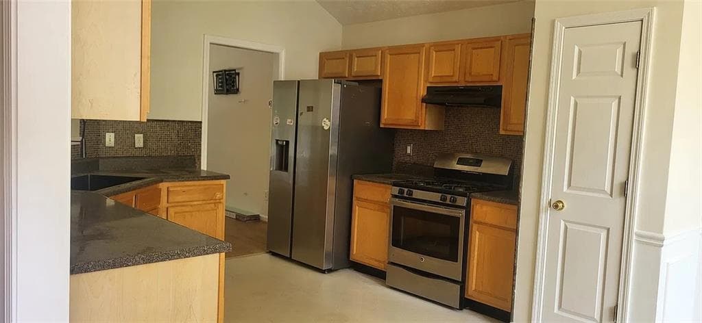3 bedroom, 2 bathroom, 1,808 sq ft single family residence for rent at 613 Mattie Farm Place, Lawrenceville, GA 30045 for $2,300 a month — photo 2