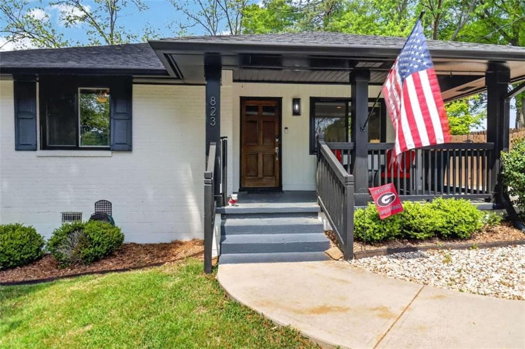 2 bedroom, 1 bathroom, 864 sq ft single family residence for sale at 823 Frances Drive, Smyrna, GA 30080 — photo 5