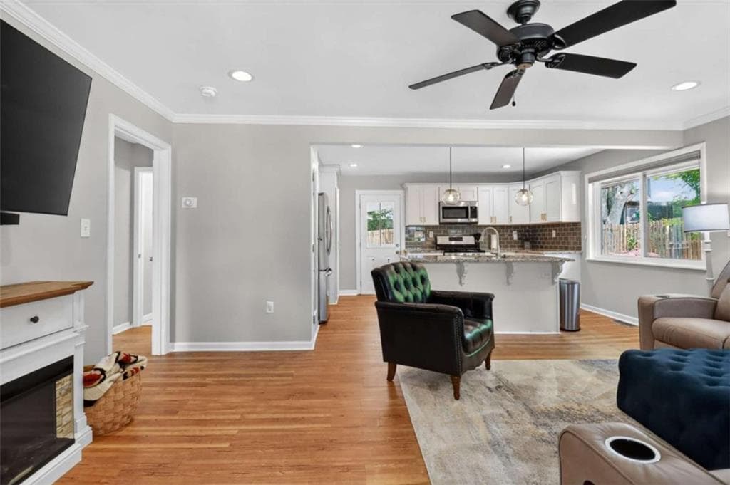 2 bedroom, 1 bathroom, 864 sq ft single family residence for sale at 823 Frances Drive, Smyrna, GA 30080 — photo 7
