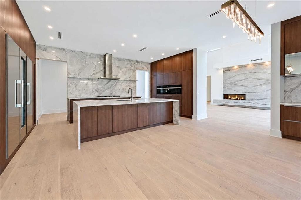 5 bedroom, 8 bathroom, 6,704 sq ft single family residence for sale at 4785 Moore Road, Suwanee, GA 30024 — photo 7