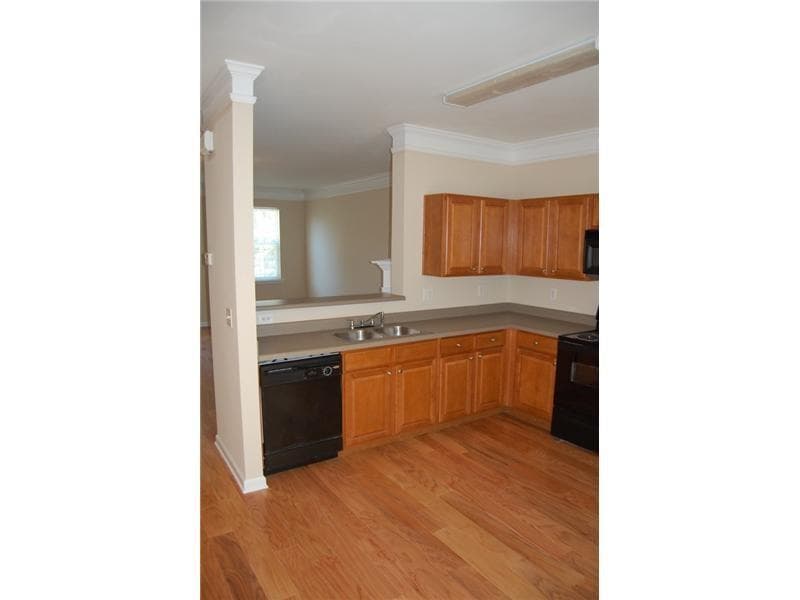 3 bedroom, 3 bathroom, 1,400 sq ft townhouse for sale at 618 Providence Place, Atlanta, GA 30331