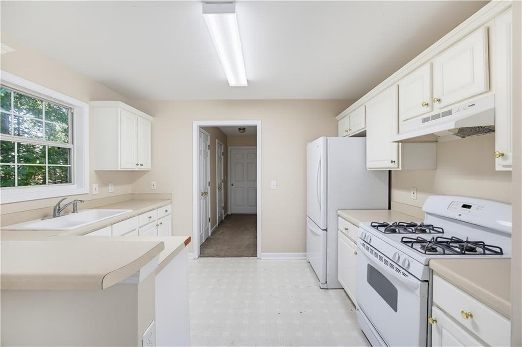 3 bedroom, 3 bathroom, 1,466 sq ft single family residence for rent at 181 Stoneforest Drive, Woodstock, GA 30189 for $2,200 a month — photo 10
