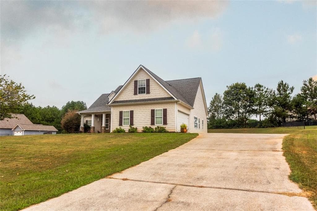 4 bedroom, 3 bathroom, 2,234 sq ft single family residence for sale at 105 Scouts Ridge Drive, Covington, GA 30016 — photo 2