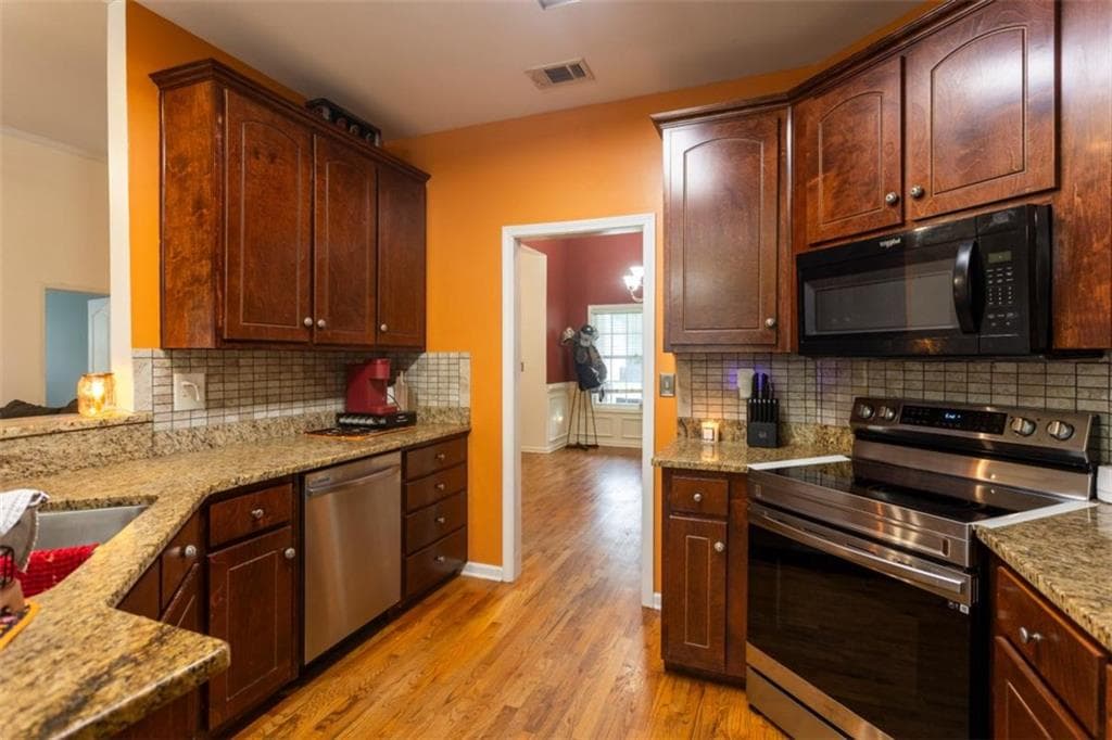 4 bedroom, 3 bathroom, 2,234 sq ft single family residence for sale at 105 Scouts Ridge Drive, Covington, GA 30016 — photo 8