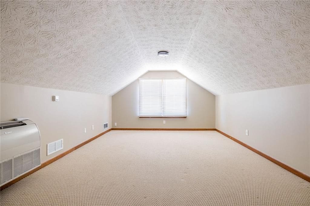 3 bedroom, 2 bathroom, 1,878 sq ft single family residence for sale at 5011 Stones Crossing Drive, Lilburn, GA 30047 — photo 6