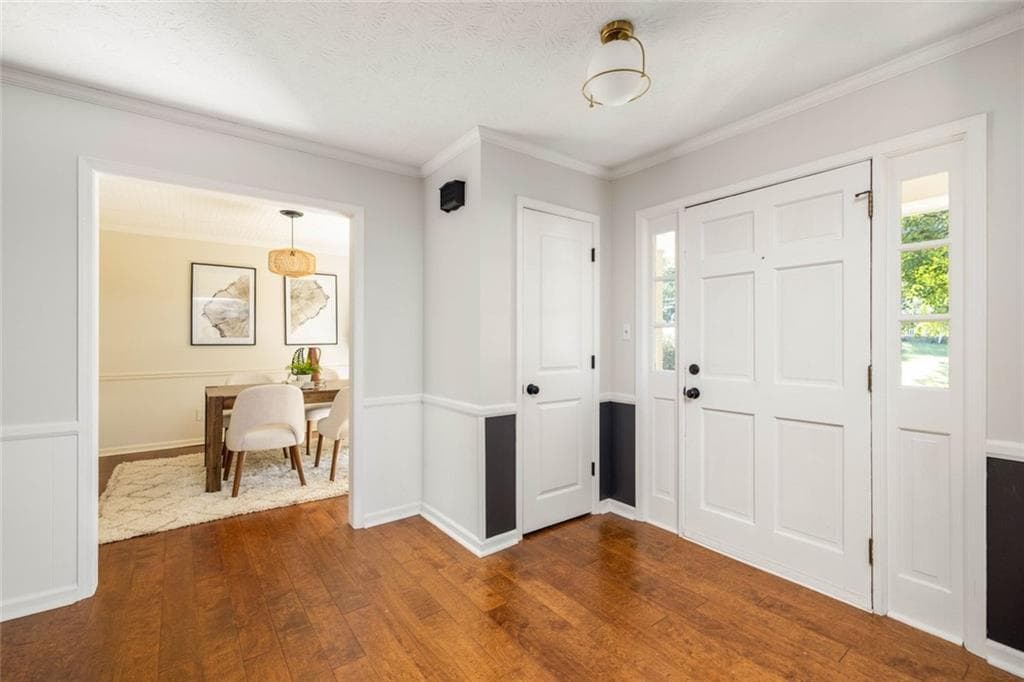 3 bedroom, 2 bathroom, 1,878 sq ft single family residence for sale at 5011 Stones Crossing Drive, Lilburn, GA 30047 — photo 10