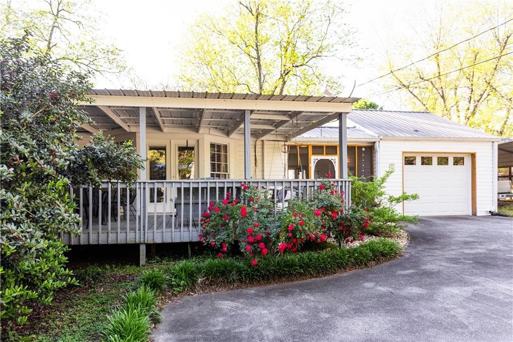 3 bedroom, 2 bathroom, 2,663 sq ft single family residence for sale at 116 E Fulton Street, Newborn, GA 30056 — photo 8