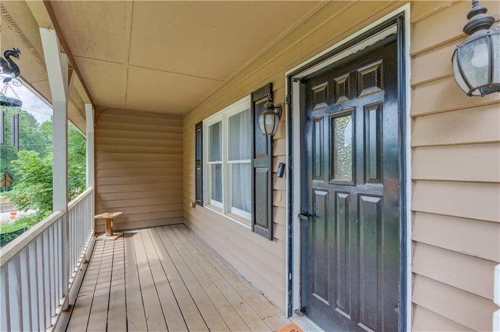 3 bedroom, 3 bathroom, 1,588 sq ft single family residence for sale at 3305 Ladd Drive, Gainesville, GA 30506 — photo 5