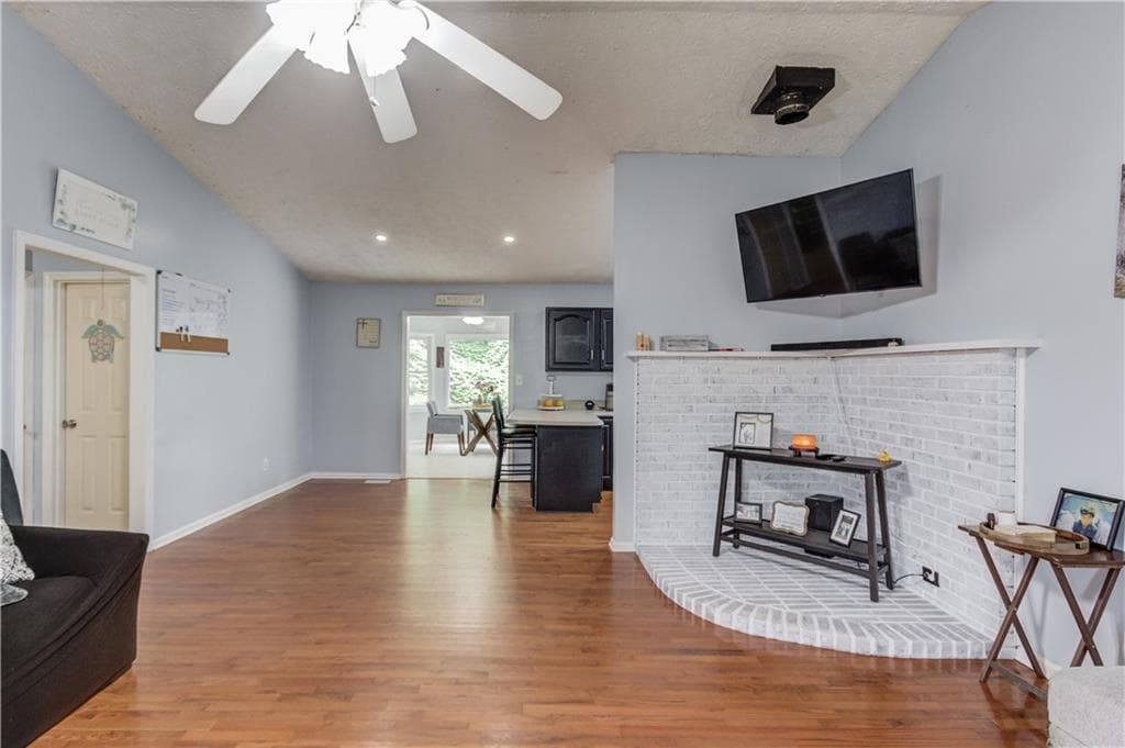 3 bedroom, 3 bathroom, 1,588 sq ft single family residence for sale at 3305 Ladd Drive, Gainesville, GA 30506 — photo 7