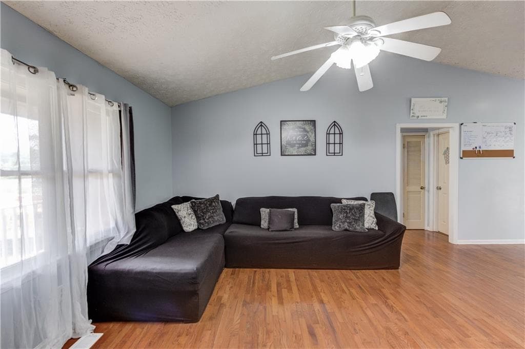 3 bedroom, 3 bathroom, 1,588 sq ft single family residence for sale at 3305 Ladd Drive, Gainesville, GA 30506 — photo 8