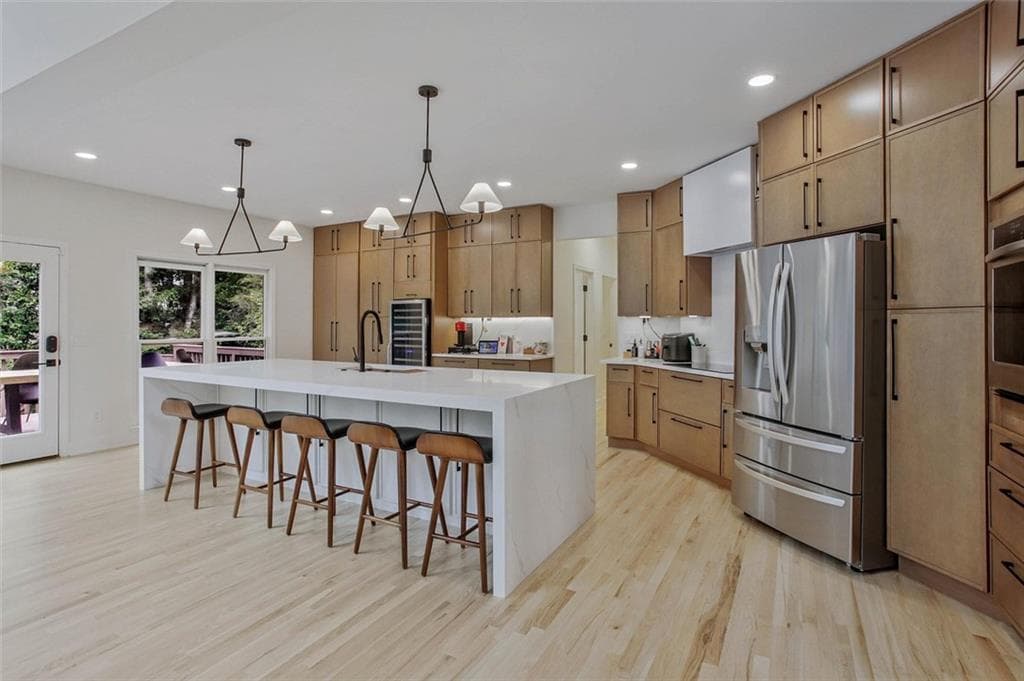 5 bedroom, 4 bathroom, 3,037 sq ft single family residence for rent at 1615 Wynridge Path, Alpharetta, GA 30005 for $6,500 a month — photo 2