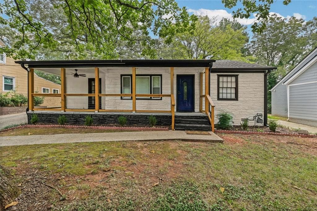 6 bedroom, 3 bathroom, 1,212 sq ft single family residence for sale at 1810 Sylvan Road, Atlanta, GA 30310
