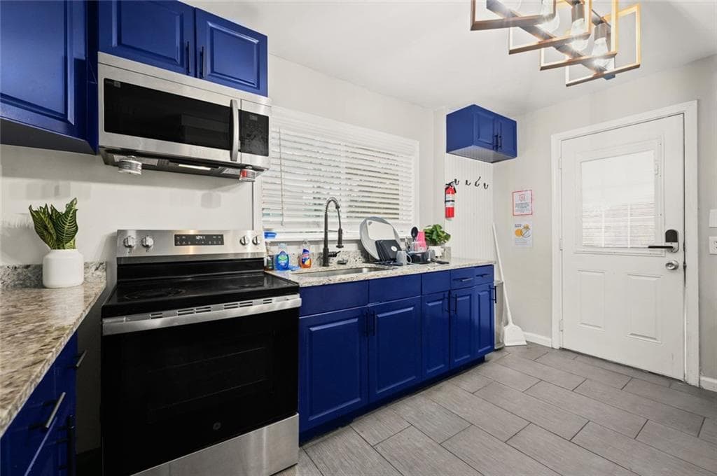 6 bedroom, 3 bathroom, 1,212 sq ft single family residence for sale at 1810 Sylvan Road, Atlanta, GA 30310 — photo 8