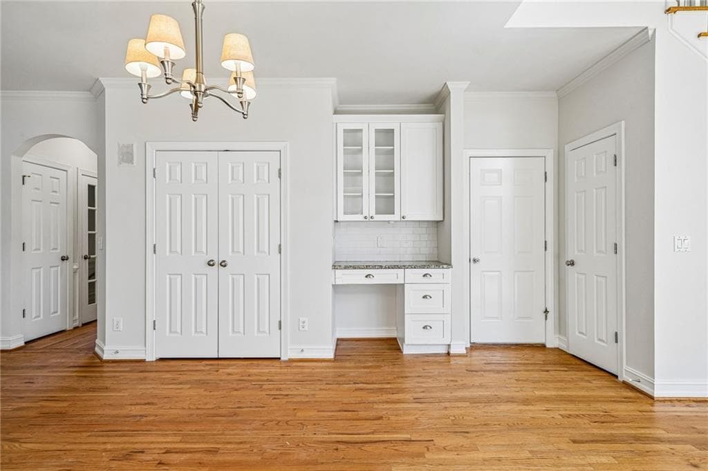 6 bedroom, 5 bathroom, 4,922 sq ft single family residence for sale at 5156 Broadgreen Drive, Peachtree Corners, GA 30092 — photo 10