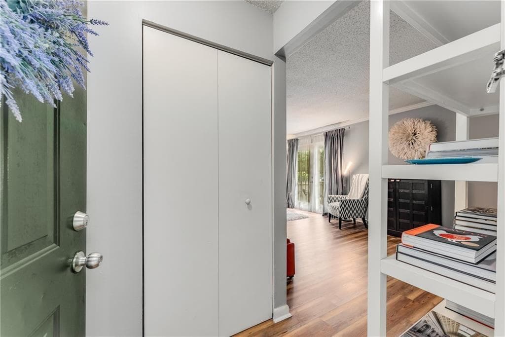 2 bedroom, 2 bathroom, 1,040 sq ft condominium for sale at 6900 Roswell Road #Q26, Atlanta, GA 30328 — photo 7