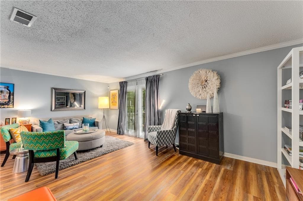 2 bedroom, 2 bathroom, 1,040 sq ft condominium for sale at 6900 Roswell Road #Q26, Atlanta, GA 30328 — photo 9