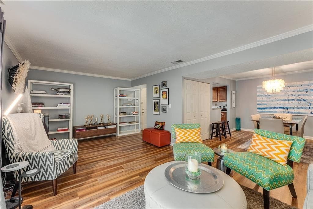 2 bedroom, 2 bathroom, 1,040 sq ft condominium for sale at 6900 Roswell Road #Q26, Atlanta, GA 30328 — photo 10