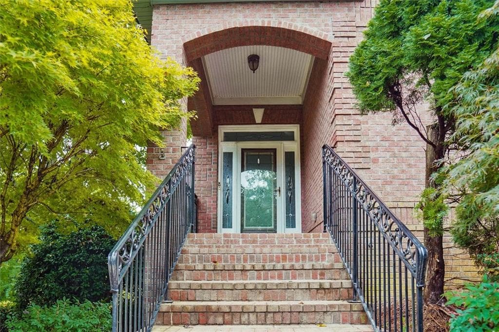 3 bedroom, 5 bathroom, 1,850 sq ft townhouse for sale at 1950 Buford Dam Road #301, Cumming, GA 30041 — photo 4