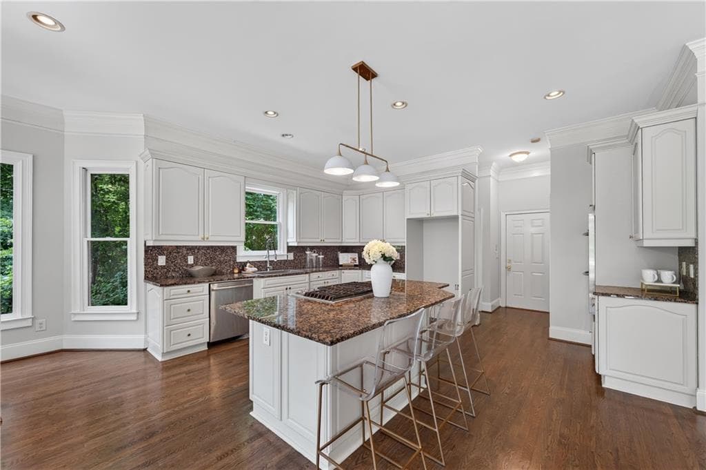5 bedroom, 5 bathroom, 7,028 sq ft single family residence for sale at 60 Gladwyne Ridge Drive, Milton, GA 30004 — photo 10