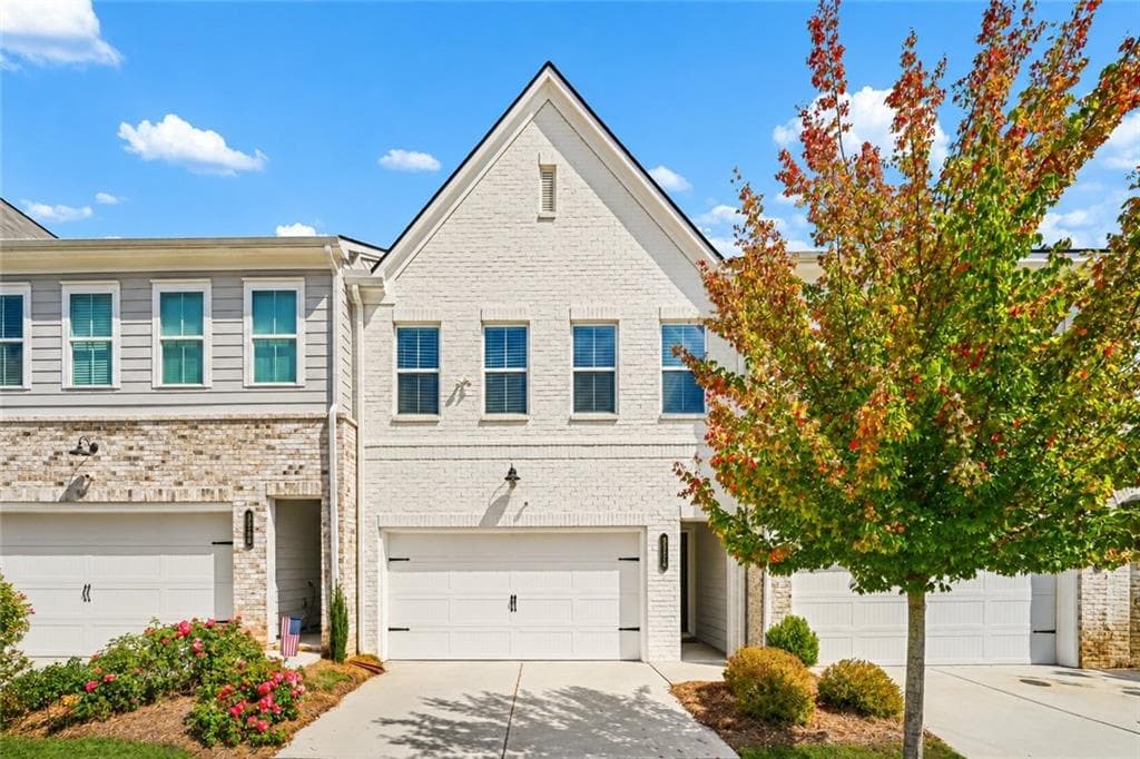 3 bedroom, 3 bathroom, 1,913 sq ft townhouse for sale at 3578 Silvery Way, Powder Springs, GA 30127 — photo 1 of 41