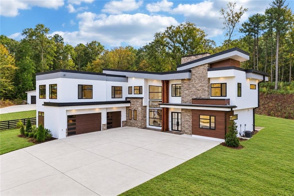 5 bedroom, 7 bathroom, 4,962 sq ft single family residence for sale at 1678 Thomas Dr, Hoschton, GA 30548 — photo 2