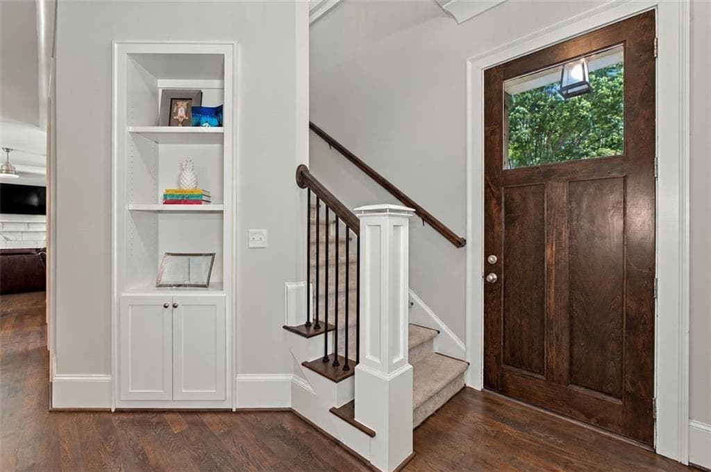 5 bedroom, 4 bathroom, 3,615 sq ft single family residence for sale at 3262 Lynwood Drive, Brookhaven, GA 30319 — photo 2