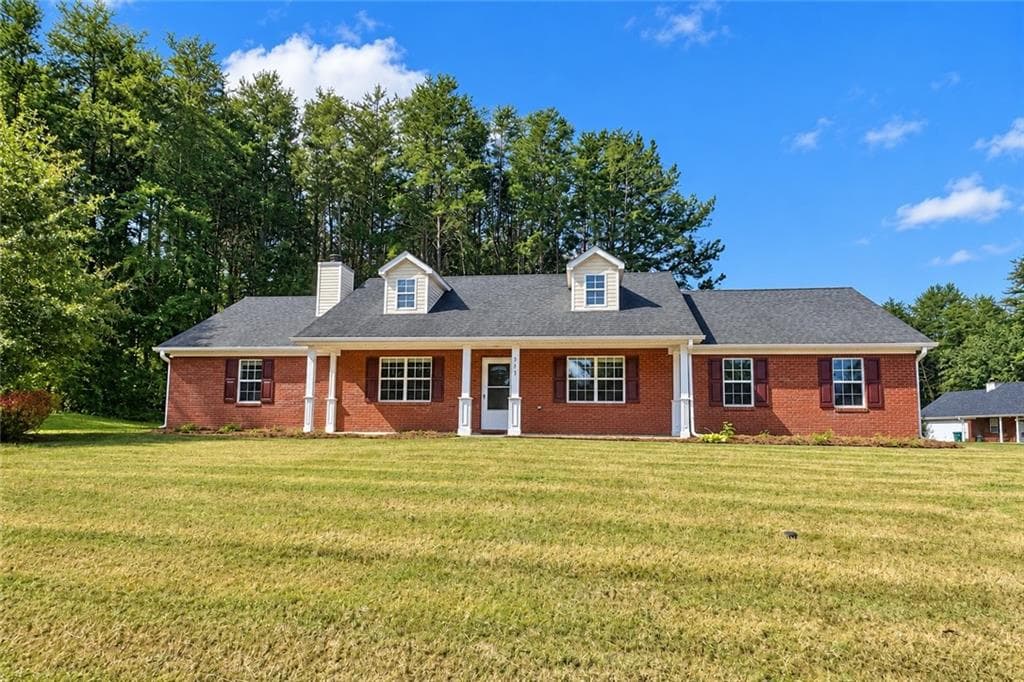 3 bedroom, 2 bathroom, 1,629 sq ft single family residence for sale at 302 Lacebark Lane, Hampton, GA 30228