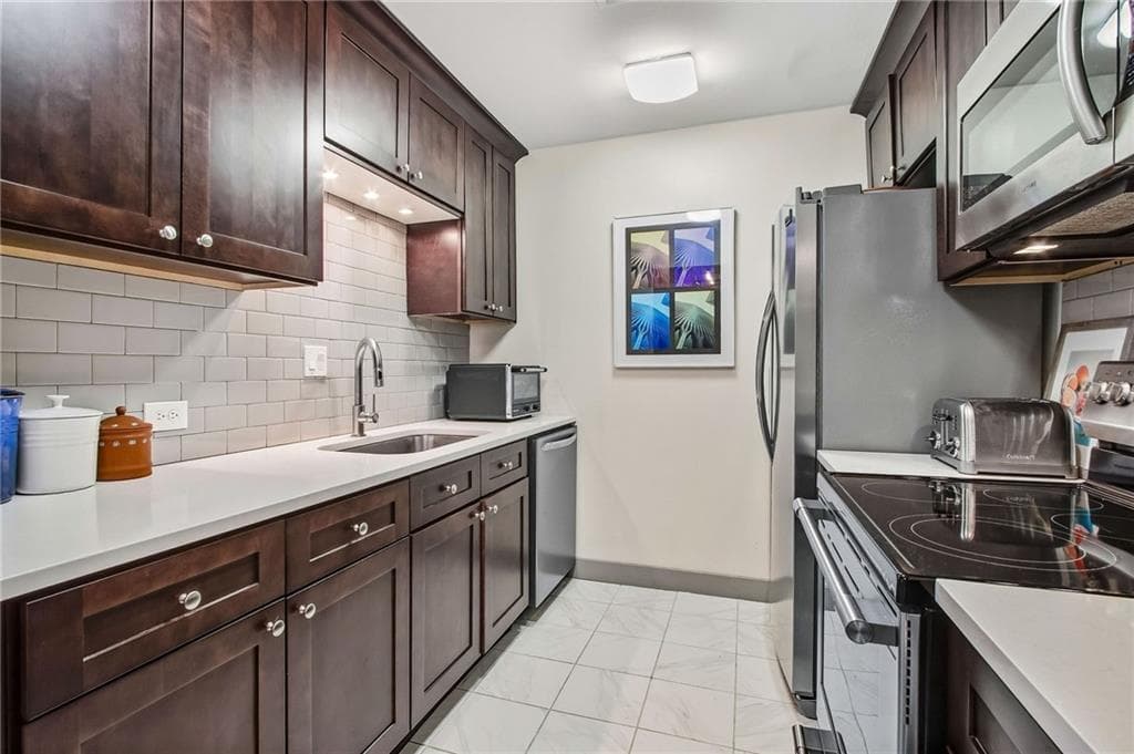 1 bedroom, 1 bathroom, 862 sq ft condominium for sale at 145 15th Street 203, Atlanta, GA 30309 — photo 9