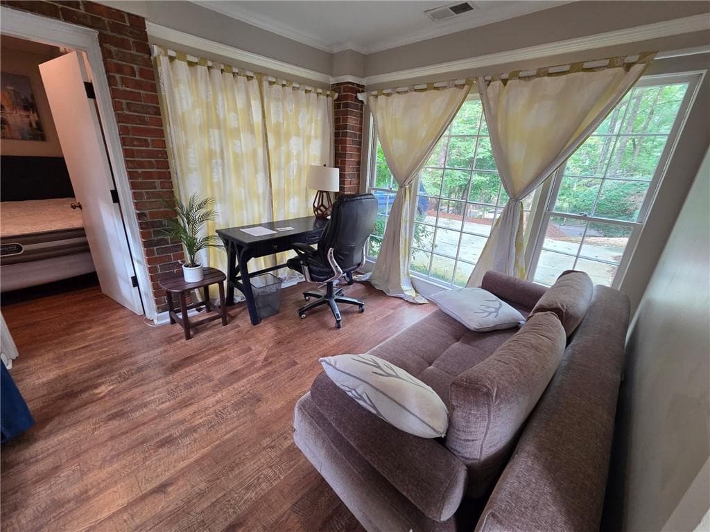 1 bedroom, 1 bathroom condominium for rent at 943 Barton Woods Road, Atlanta, GA 30307 for $995 a month — photo 3