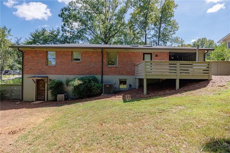 3 bedroom, 3 bathroom, 2,150 sq ft single family residence for sale at 3542 N Druid Hills Road, Decatur, GA 30033 — photo 6