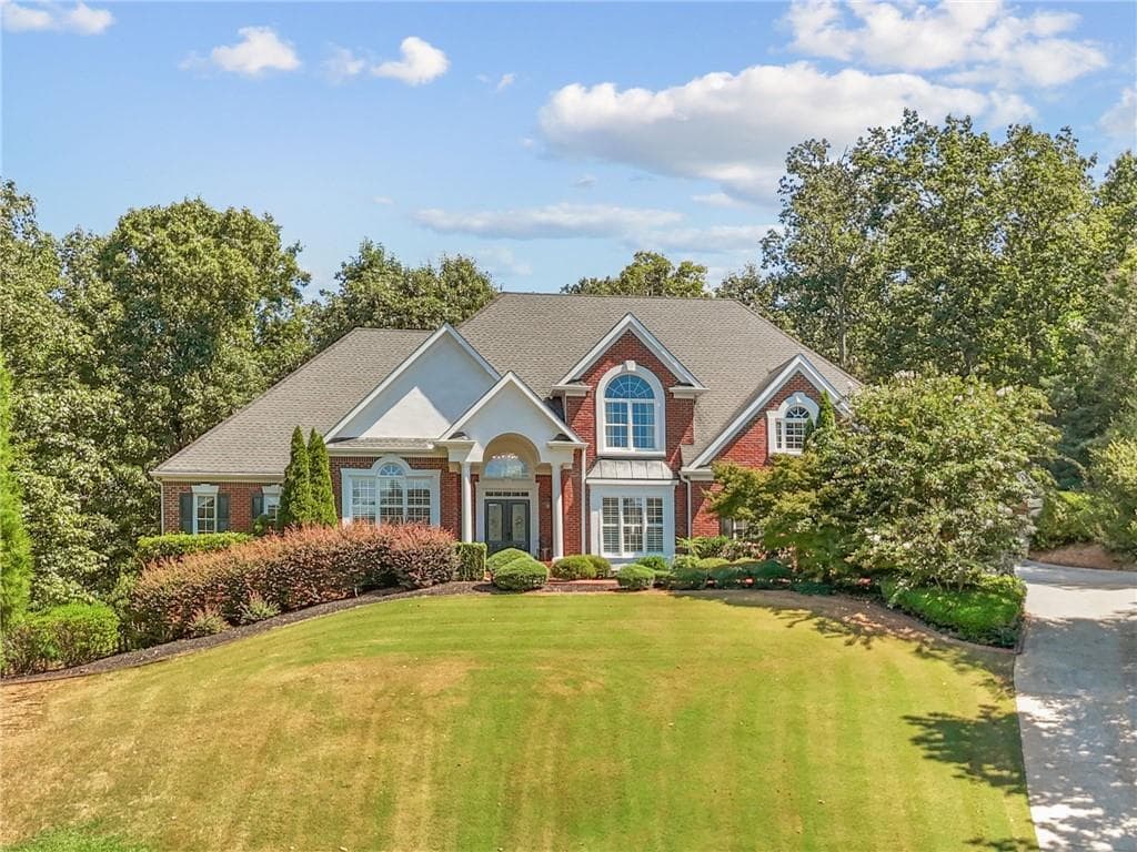 6 bedroom, 5 bathroom, 5,257 sq ft single family residence for sale at 402 Mountain Point, Canton, GA 30115 — photo 2