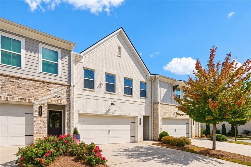 3 bedroom, 3 bathroom, 1,913 sq ft townhouse for sale at 3578 Silvery Way, Powder Springs, GA 30127 — photo 2