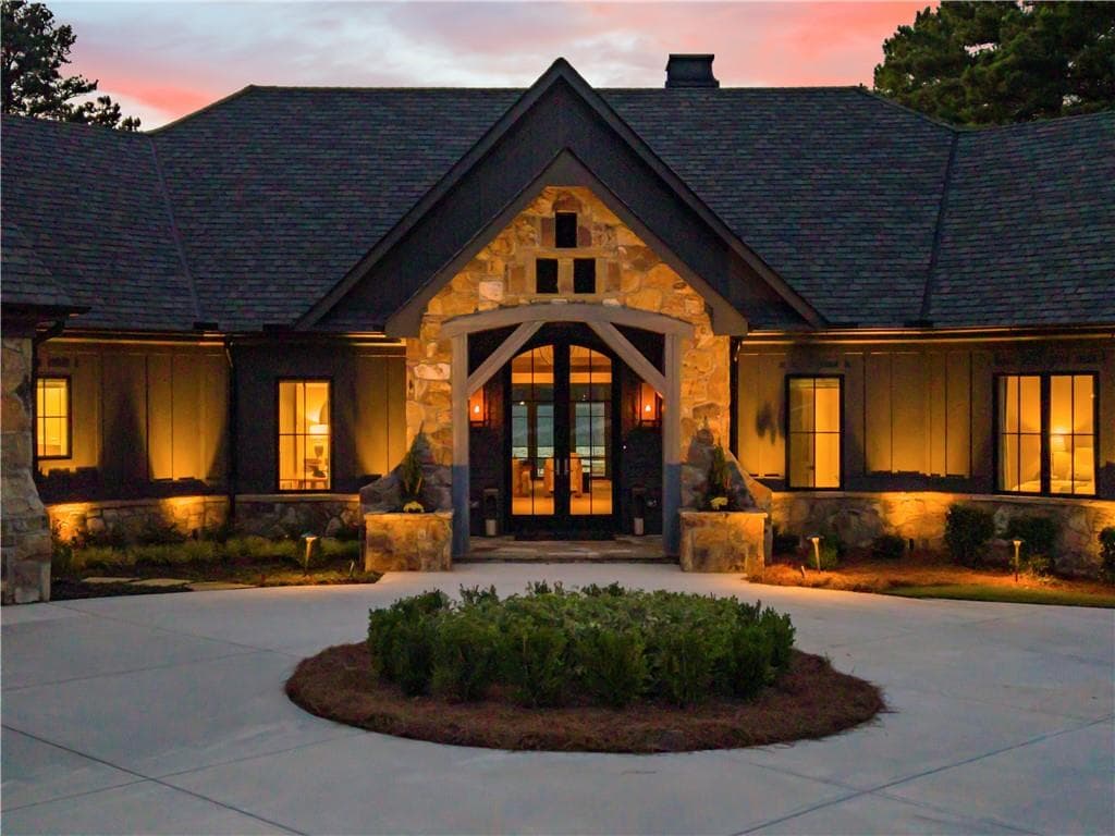 5 bedroom, 8 bathroom, 10,120 sq ft single family residence for sale at 6091 Jim Crow Road, Flowery Branch, GA 30542 — photo 8