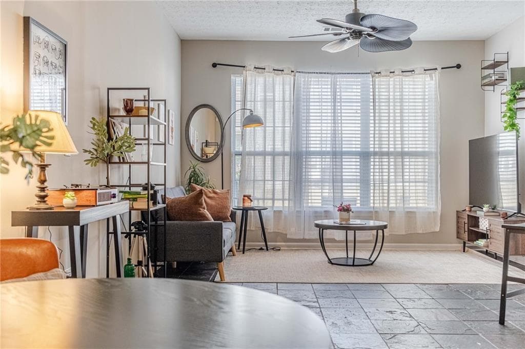 2 bedroom, 3 bathroom, 1,506 sq ft townhouse under contract at 6436 Portside Way, Flowery Branch, GA 30542 — photo 6
