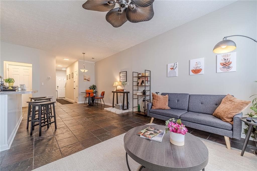 2 bedroom, 3 bathroom, 1,506 sq ft townhouse under contract at 6436 Portside Way, Flowery Branch, GA 30542 — photo 10