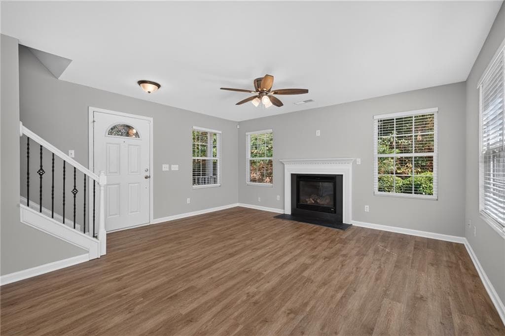 3 bedroom, 3 bathroom, 1,231 sq ft single family residence for sale at 308 Hiawassee Drive, Woodstock, GA 30188 — photo 5