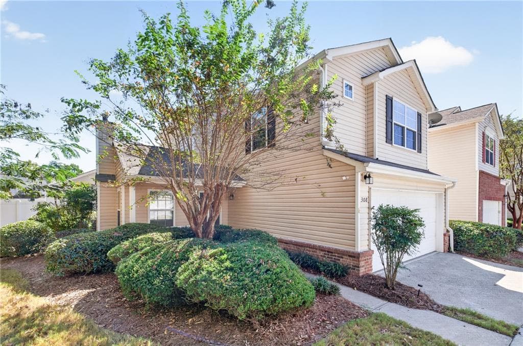 3 bedroom, 3 bathroom, 1,231 sq ft single family residence for sale at 308 Hiawassee Drive, Woodstock, GA 30188 — photo 2